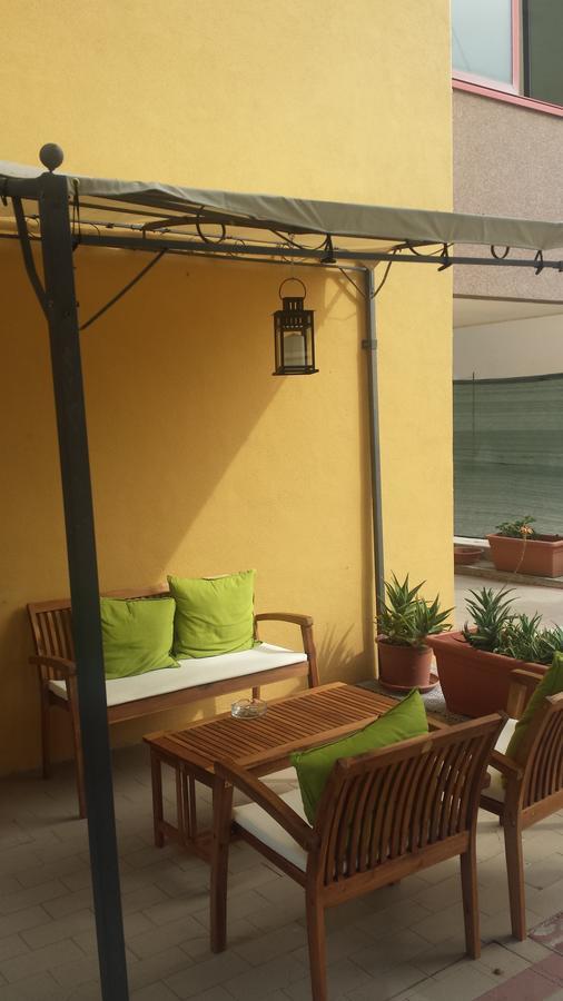 Hotel Orizzonti Римини Екстериор снимка