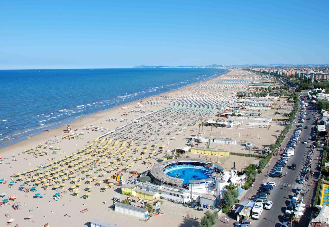 Hotel Orizzonti Римини Екстериор снимка